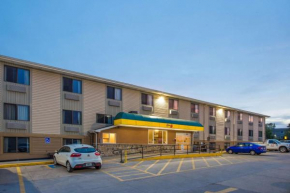 Гостиница Super 8 by Wyndham Iowa City/Coralville  Коралвилл